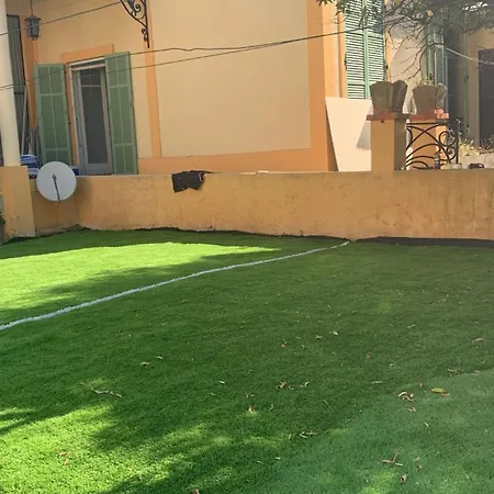 Pretty And Comfortable Outbuilding With Swimming Pool And Garden Сasa de vacaciones Menton